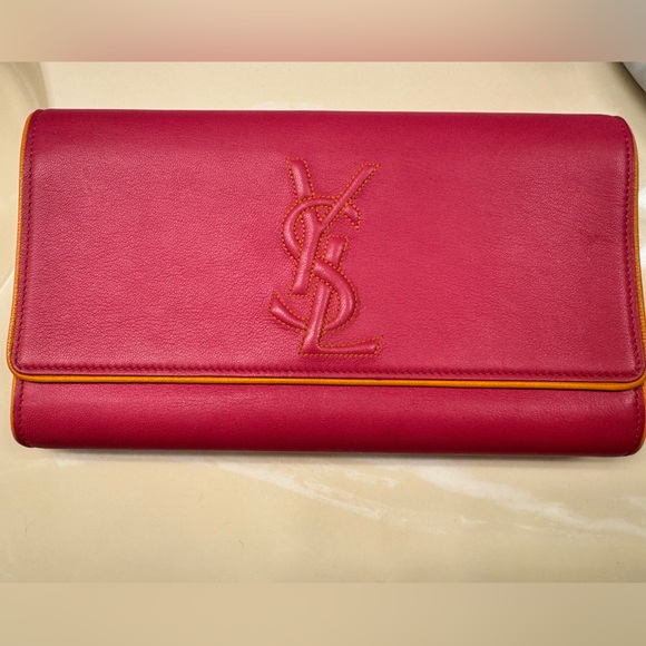 SAINT LAURENT
Goatskin Colorblock Belle De
Jour Clutch Fuchsia - Picture 3 of 11